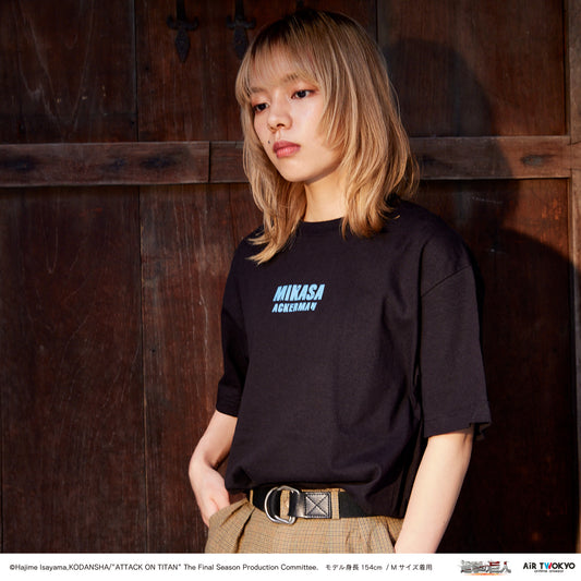 「進撃の巨人」 Season1~3コラージュグラフィックTシャツ　ミカサ