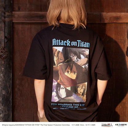 「進撃の巨人」 Season1~3コラージュグラフィックTシャツ　ミカサ