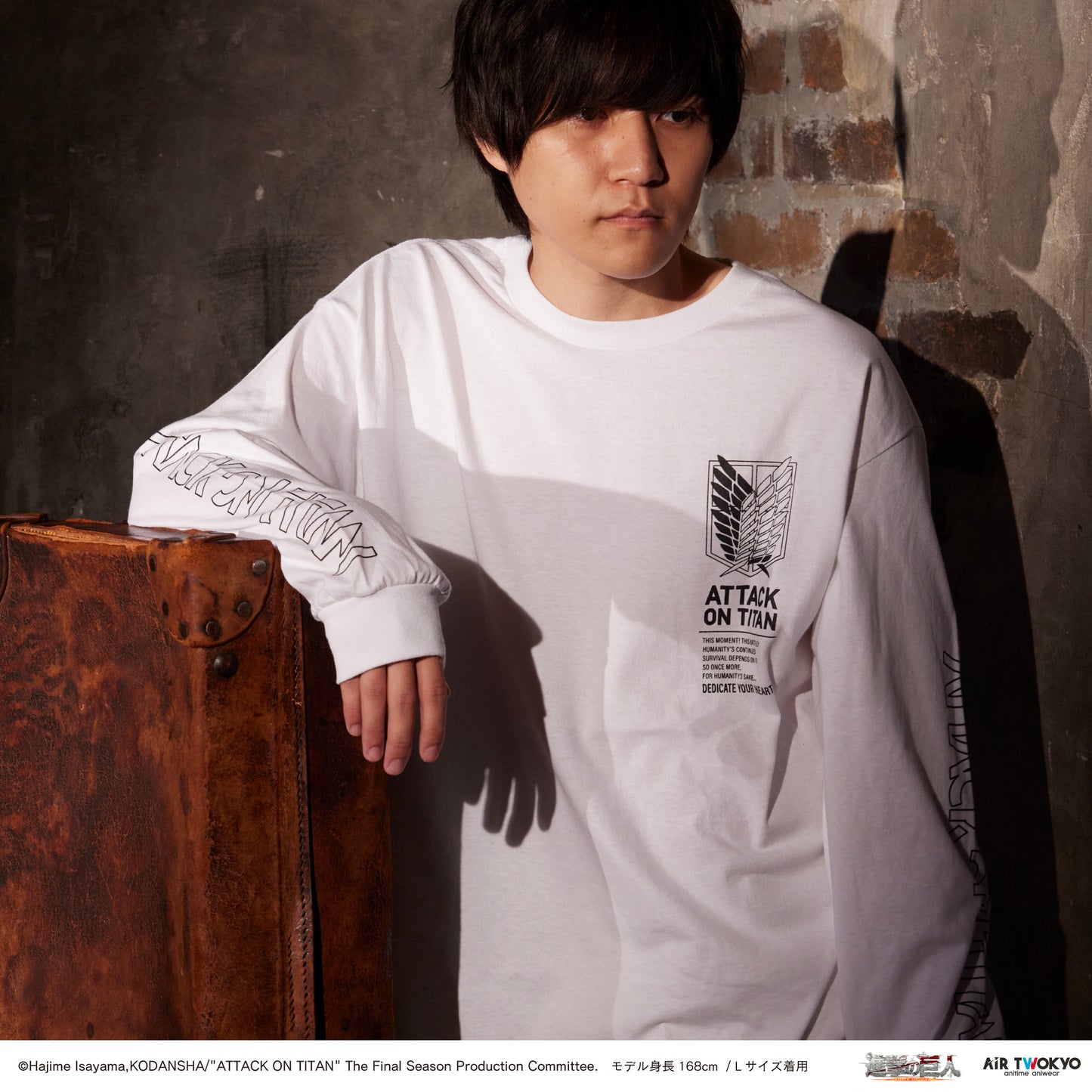 「進撃の巨人」 Season1~3コラージュグラフィックロングスリーブTシャツ